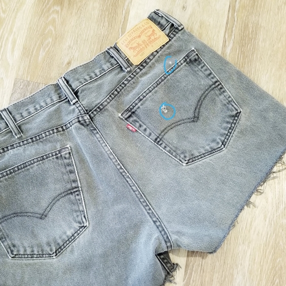 Levi's 505 Denim Jean Cutoff Shorts 10" Rise Black Wash Distressed Frayed - Picture 12 of 13